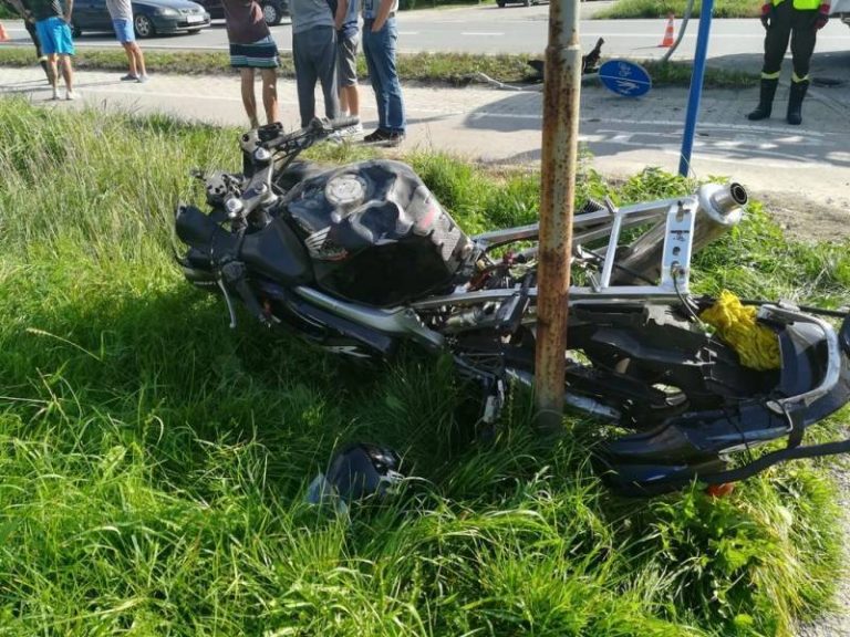 Niebezpieczny wypadek na Lwowskiej. Motocyklista z obrażeniami trafił do szpitala
