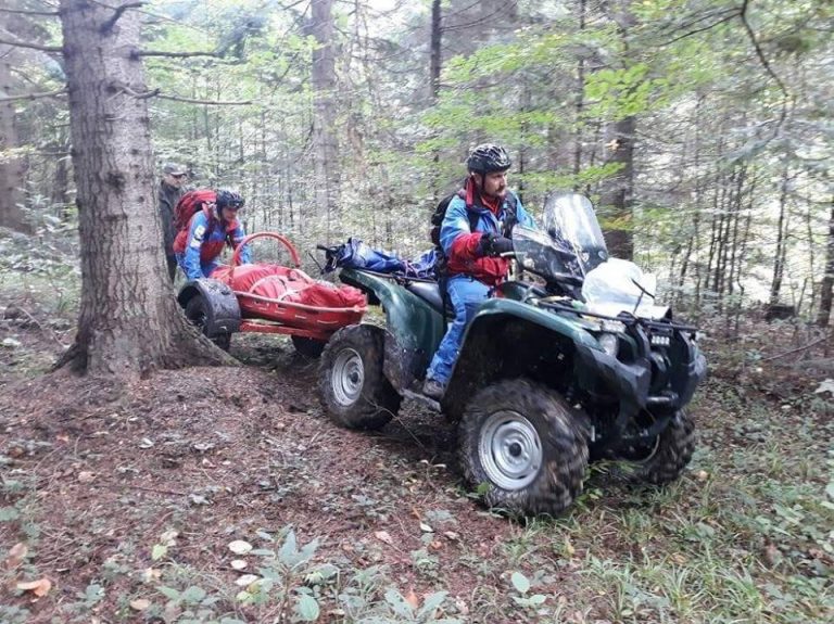 Wypadek biegacza w rejonie Hali Łabowskiej. GOPR w akcji