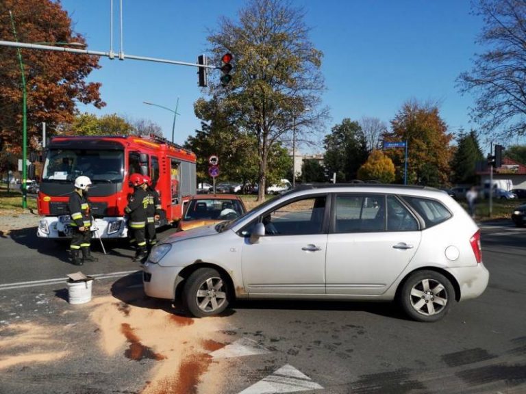 Nowy Sącz, ul. Barska: dwa auta rozbite