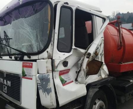 Gmina Chełmiec: Zderzenie dwóch ciężarówek. Godzinę później – trzech samochodów osobowych