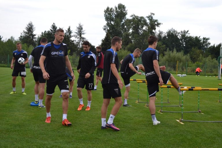 Sandecja jest teraz lepsza niż w tym sezonie, gdy awansowała do ekstraklasy! Suche fakty