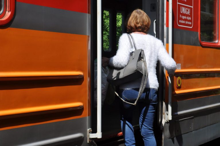 Nowy Sącz: 1 listopada na trasę wyruszy dodatkowa linia autobusowa, a także szynobus