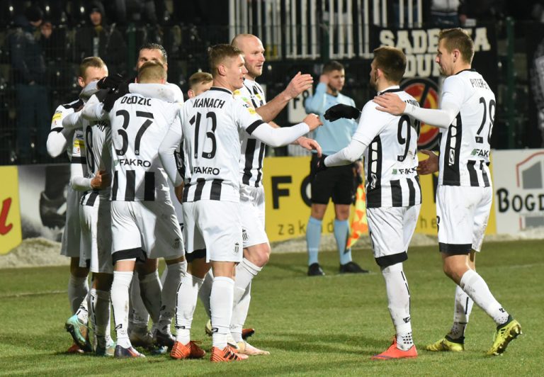 Sandecja wiceliderem. Odra popłynęła…