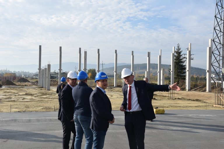 Zamiast hal odlotów, będą produkcyjne