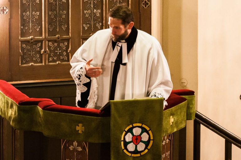 Abyście się wzajemnie miłowali i pięknie się różnili