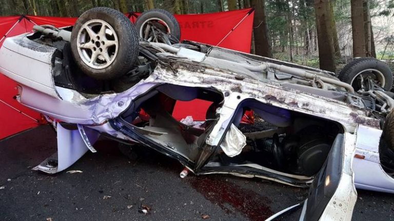Tragiczny powrót z kościoła. Nie żyje 31-latek. Inne osoby zostały ranne, jedna z nich ciężko