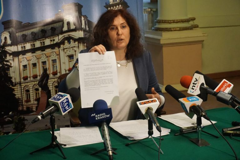 Wojewoda unieważnił decyzję prezydenta o zmianie nazw placówek podległych miastu