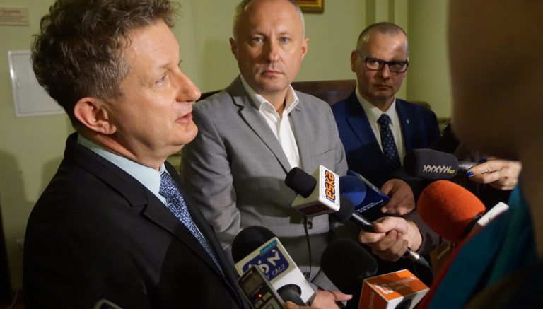 Błękitny węgiel wkrótce dotrze do Nowego Sącza. Czy mieszkańców na niego stać?