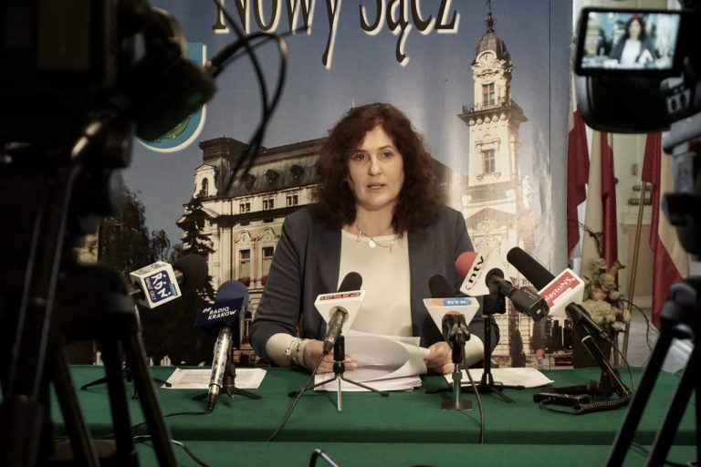 Iwona Mularczyk krytykuje pomysł likwidacji „jedynki”
