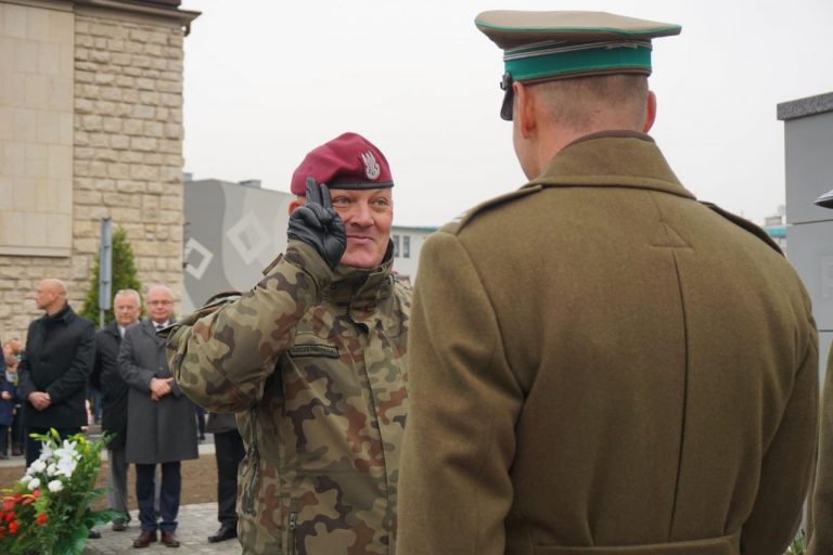 Sądeccy ,,Sybiracy” przenoszą się. Dyrektor Szczerkowski walczył o to na Radzie Miasta niemal do północy