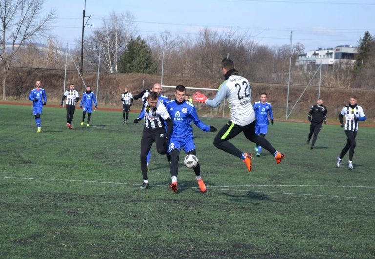 Sparing Sandecji ze Słowakami na zdjęciach