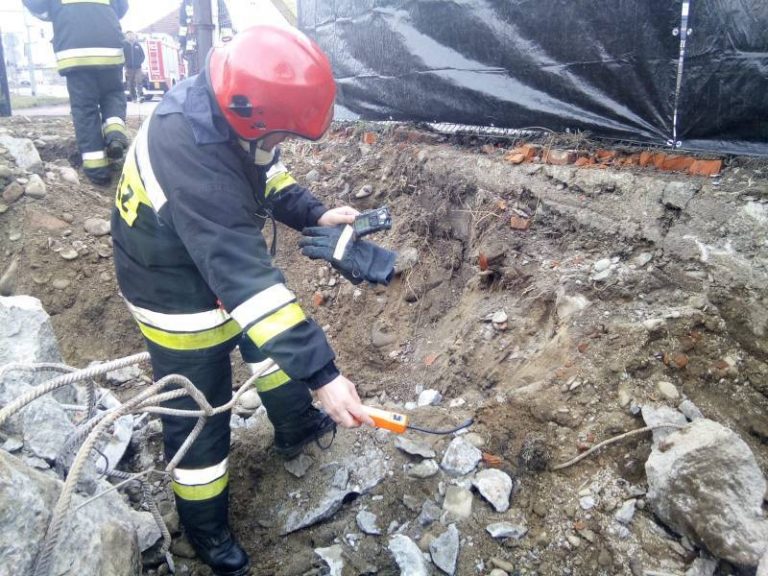 Z uszkodzonej rury wydobywał się gaz. W okolicy wstrzymano ruch