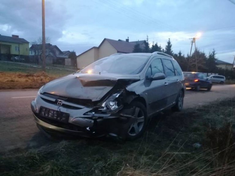 Nowy Sącz: zderzenie Peugeota i Audi
