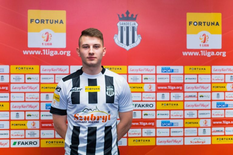 17-letni napastnik włączony do kadry pierwszego zespołu Sandecji!