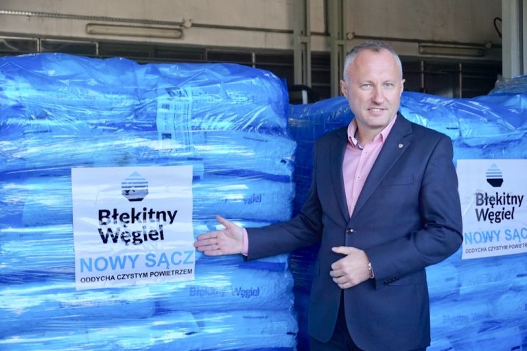 Słowo stało się… błękitnym węglem. Ekologiczne paliwo dotarło do Nowego Sącza