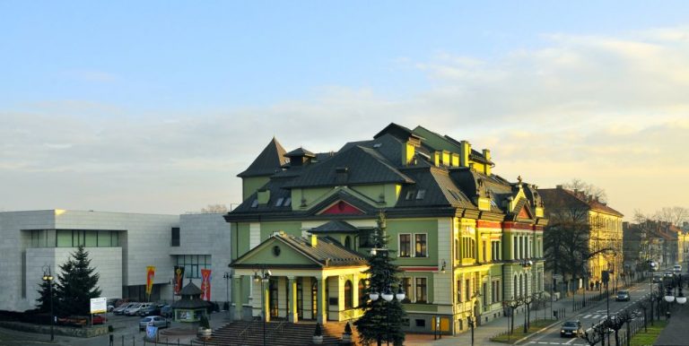 Nowy Sącz: cztery osoby walczą o stanowisko dyrektora MCK Sokół