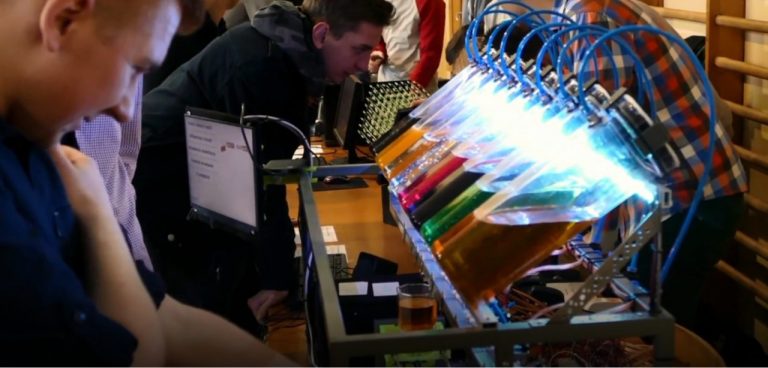 Wesprzyj choć złotówką VIII Piknik Naukowy i wygraj tablet