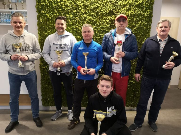 Tenis ziemny. Mężczyźni zagrali w debla na kortach STT Fakro