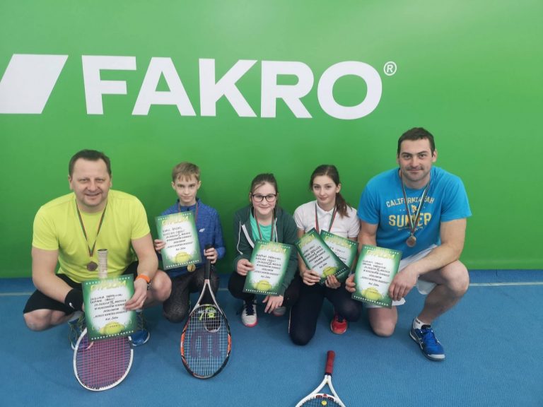 Tenis ziemny. To był pierwszy taki turniej – rodzice vs. dzieci