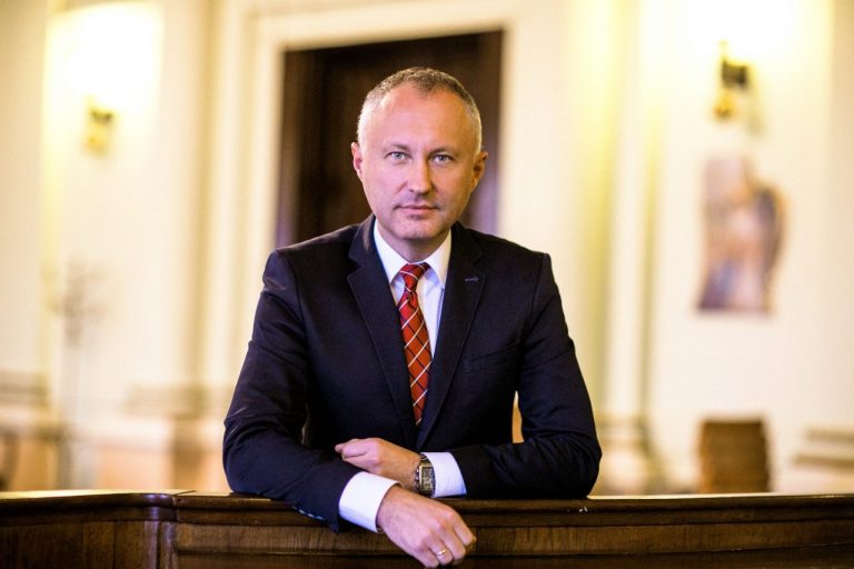 Oszczędności trzeba zacząć od siebie