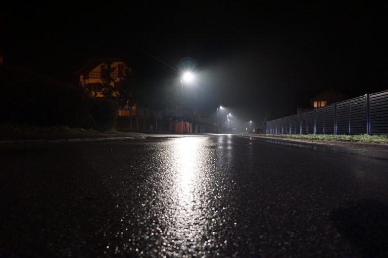 Będzie jaśniej i bezpieczniej. Nowe lampy na Helenie [ZDJĘCIA]