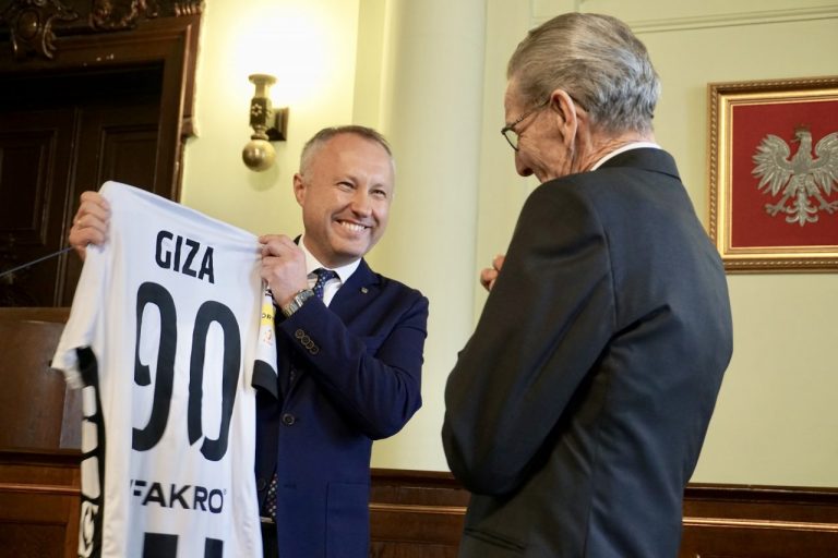 Wyjątkowa niespodzianka z okazji 90. urodzin [ZDJĘCIA]
