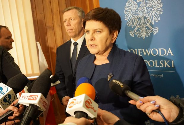 Beata Szydło broni ,,niesłusznie oskarżonych o zdradę” radnych i gani kolegów partyjnych. ,,Ludzie mają dobrą pamięć”