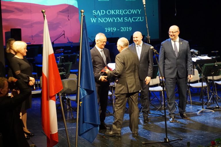 Sto lat i imię sprawiedliwości… Sąd Okręgowy w Nowym Sączu świętował jubileusz
