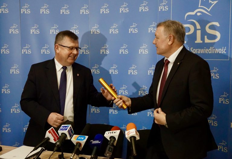 Janczyk przekazał pałeczkę Kozłowskiemu. Zawieszeni będą odwieszeni…