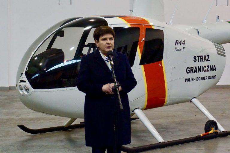 Beata Szydło odwiedziła Nowy Sącz i przekazała Straży Granicznej śmigłowiec  [ZDJĘCIA, FILM]