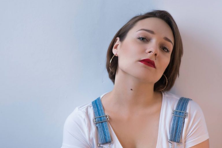 TERAZ: Monika walczy w finale ,,Szansy na sukces”. Jej udział w Debiutach w Opolu zależy od Ciebie