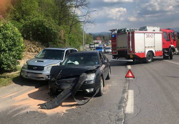 Wypadek na ul. Tarnowskiej. Wszyscy uczestnicy trafili do szpitala