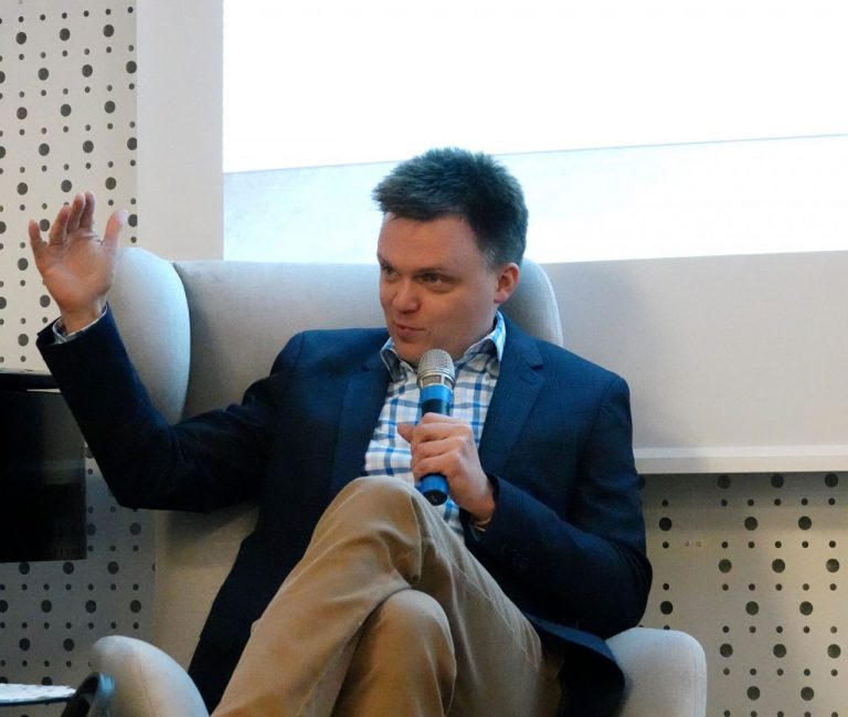 Szymon Hołownia w bibliotece w Starym Sączu, a w sądeckiej – abolicja [ZDJĘCIA]
