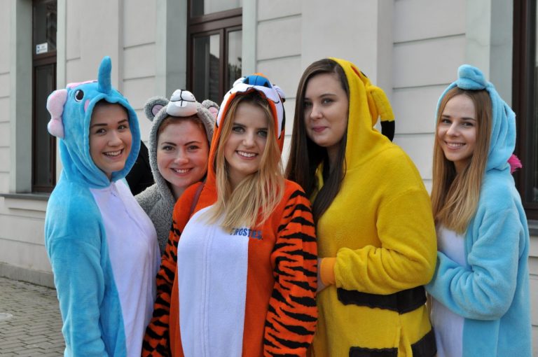 ,,Roznieście to miasto”. Prezydent przekazał studentom klucze do Nowego Sącza [zdjęcia, film]