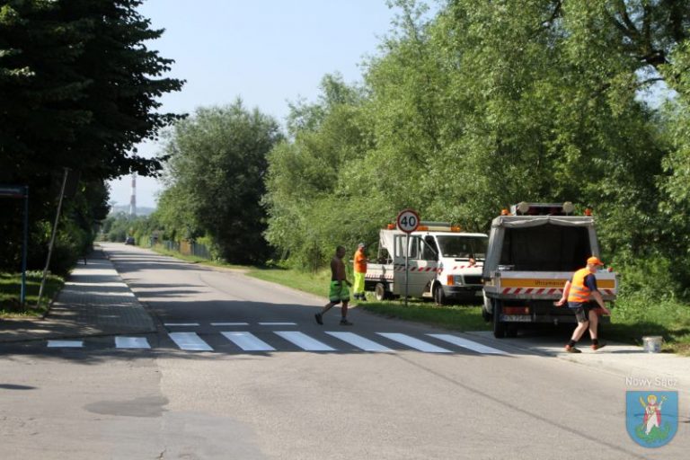 Na Wólkach powstały nowe przejścia dla pieszych