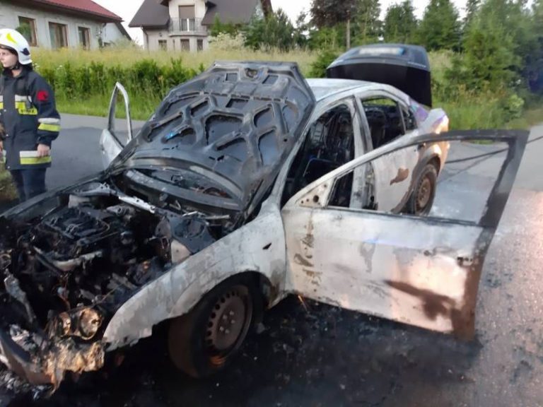 Kolejny samochód zapalił się w trakcie jazdy