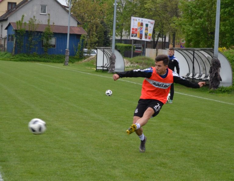Kluczowy piłkarz zostaje w Sandecji!