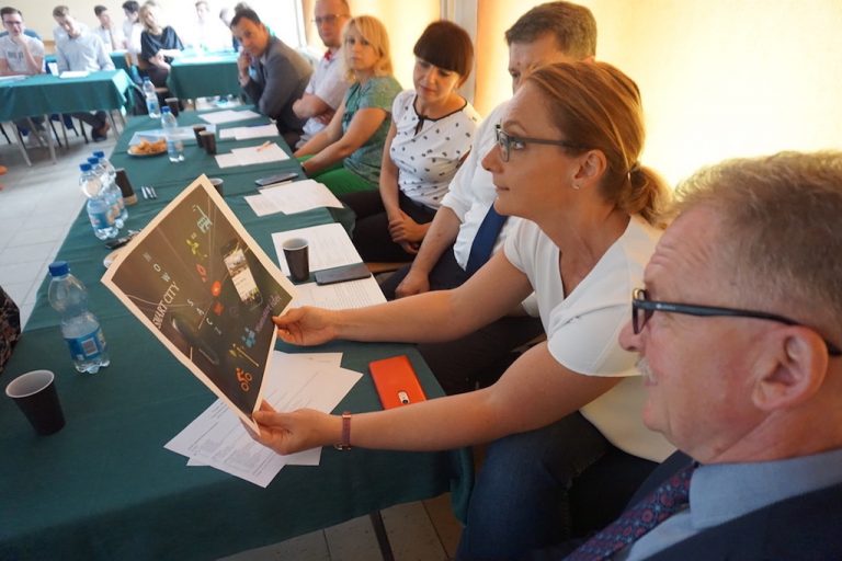 Uczniowe elektryka zaprezentowali swoje pomysły na smart Nowy Sącz