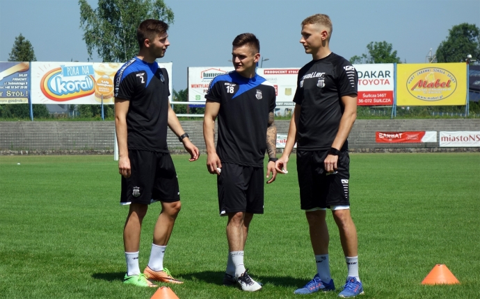 Sandecja włączyła do kadry pierwszej drużyny kilku piłkarzy rezerw i akademii!