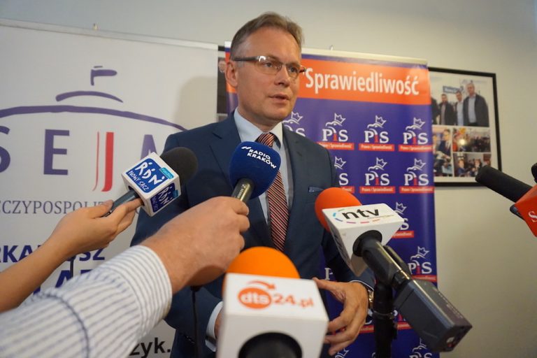 Arkadiusz Mularczyk: ludziom żyje się lepiej, dlatego trzeba tę politykę kontynuować