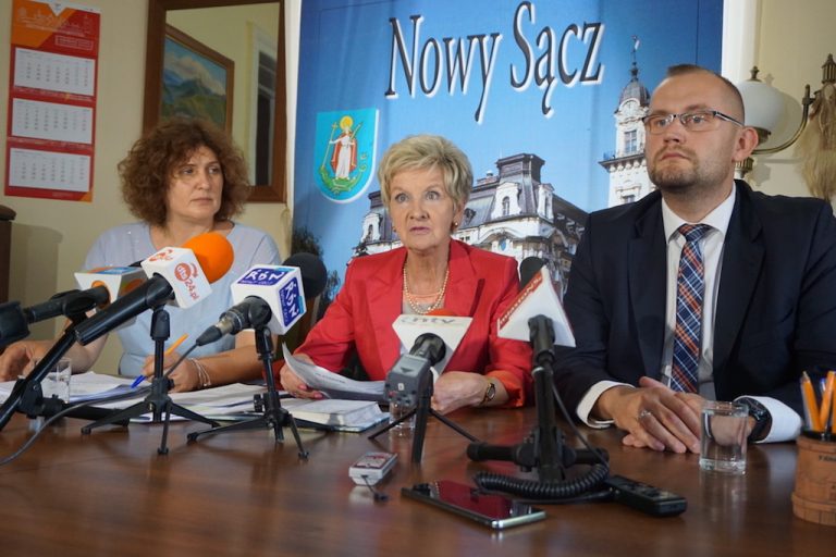 Nowy Sącz: spółka Nova grozi, że od 1 sierpnia może przestać wywozić śmieci