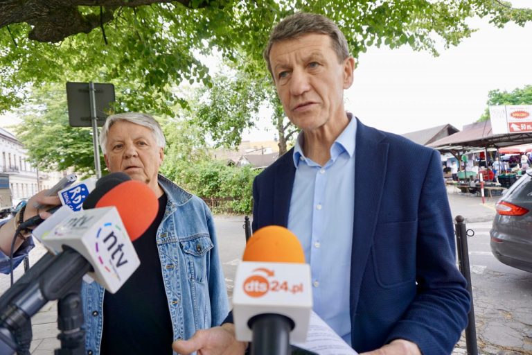 Andrzej Czerwiński: rząd nie ma swoich pieniędzy. Daje to, co wcześniej zabiera