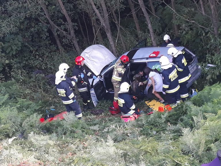 Ptaszkowa: siedem osób w szpitalu. Powodem nieprawidłowe wyprzedzanie