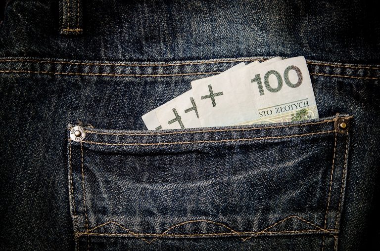 Wniosek o „300 plus” można złożyć do końca listopada