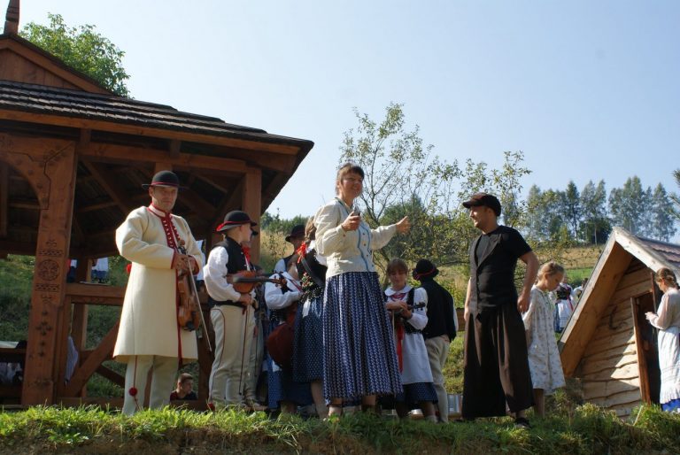 Czesław Mozil nagrał teledysk z Piwnicokami, Rytrzokami i Bystrą Kicorą [FILM]