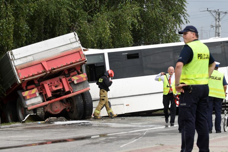 Świniarsko: już dwie ofiary śmiertelne. Prokurator zarzuca kierowcy działanie ,,umyślne”