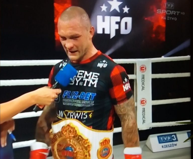 Łukasz „Boom Boom” Pławecki mistrzem świata! Nokaut Włocha w 1. rundzie!