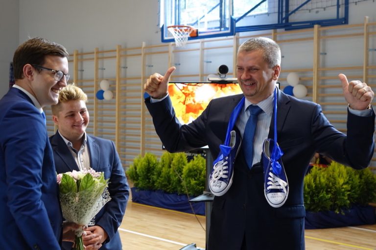 Hala sportowa przy 1 LO w Starym Sączu oddana uczniom i nauczycielom [ZDJĘCIA]