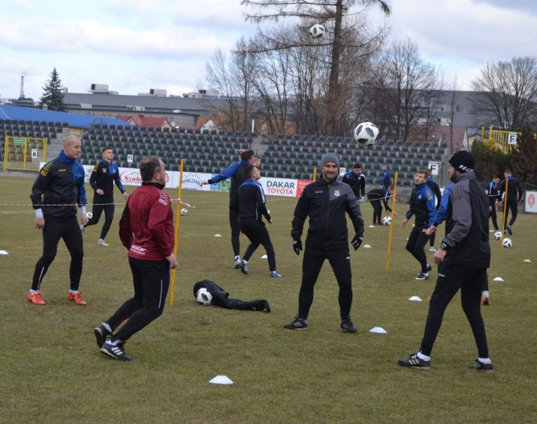 Trener Sandecji po pogromie 1:5: „Nie chcę nazywać rzeczy po imieniu”