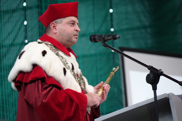 Sądecka PWSZ zainaugurowała kolejny rok akademicki. Otwarto też Centrum Symulacji Medycznej